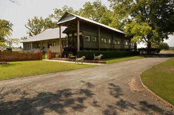 Ashburn Hill Plantation Hotel Moultrie Bagian luar foto